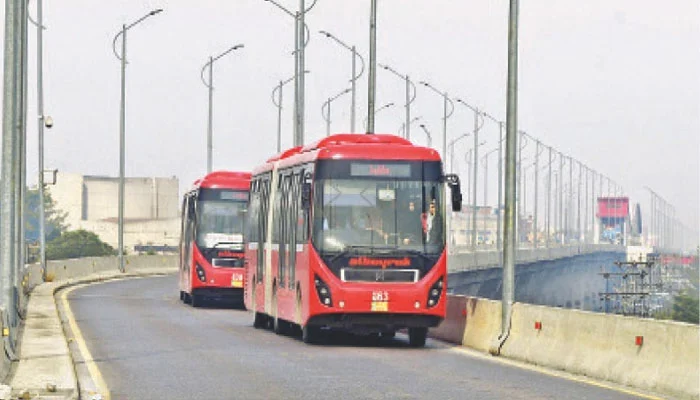 راولپنڈی: جڑواں شہروں میں چلنے والی میٹرو بس سروس بحال کردی گئی